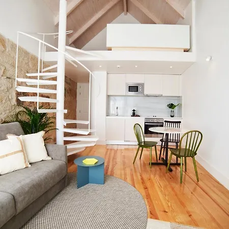 아파트 파우즈 아파트먼트 *