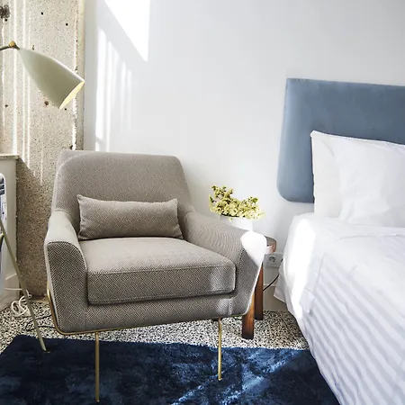 파우즈 아파트먼트 아파트