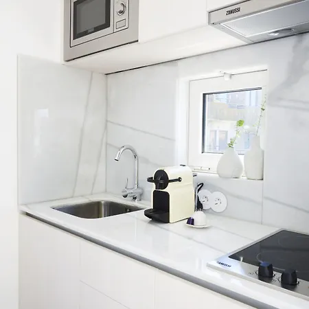 파우즈 아파트먼트 *